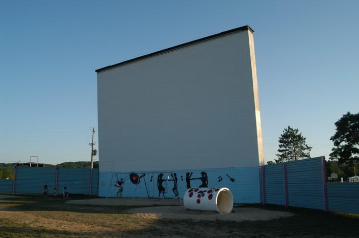 Cherry Bowl Drive-In Theatre - Aug 2003